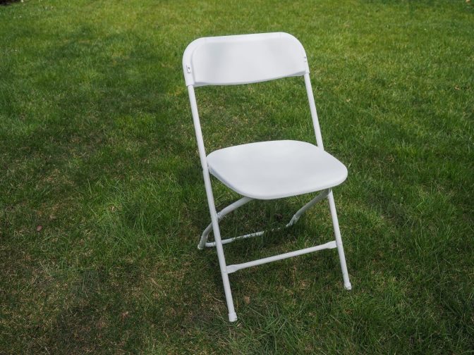white folding chair white samsonite folding chair